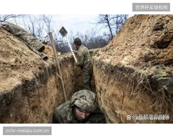 费利达的防守覆盖范围，旨在限制科特迪瓦中场核心的组织，为后防线提供额外保护。